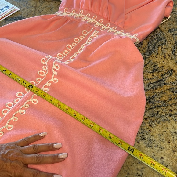 Vintage embroidered sleeveless maxi dress - Picture 12 of 12